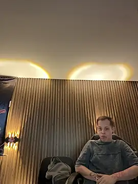 dimitryivanovv online show from November 9, 2025, 7:12 am