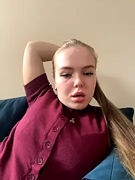 Snapshot of prettycocomae chatting on September 13, 2025, 11:43 am prettycocomae online show from September 13, 2025, 11:43 am