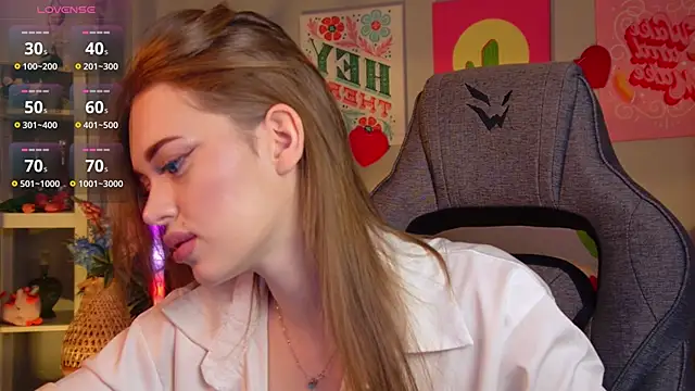 FlexyFox online show from March 11, 2026, 2:44 pm