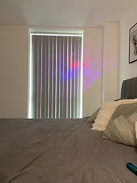 SexySaraxxoo online show from February 8, 2026, 3:32 pm