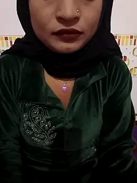 Itz Mayra  online show from December 4, 2025, 8:35 am