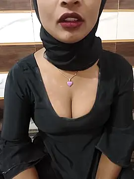 Itz Mayra  online show from November 17, 2025, 5:33 am