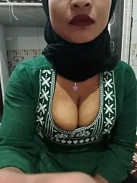 Itz Mayra  online show from November 22, 2025, 7:07 am