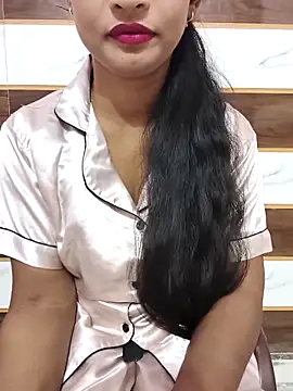 Itz Mayra  online show from October 25, 2025, 8:02 am