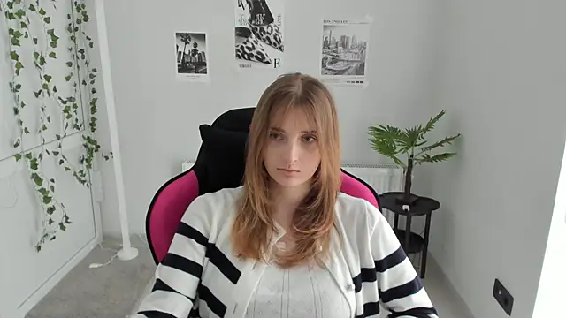 NeyliDream online show from April 19, 2026, 12:39 pm