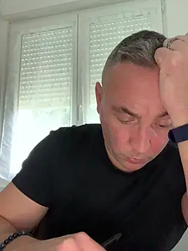 Marronglace1 online show from January 13, 2026, 2:43 pm