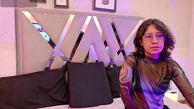 Snapshot of jupiterysaturno chatting on November 11, 2025, 2:34 pm jupiterysaturno online show from November 11, 2025, 2:34 pm