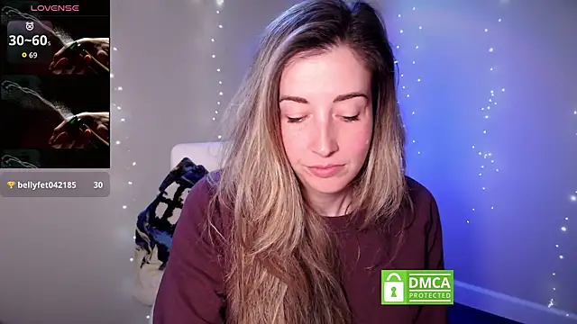 SuggestiveBehavior online show from November 12, 2025, 5:28 pm