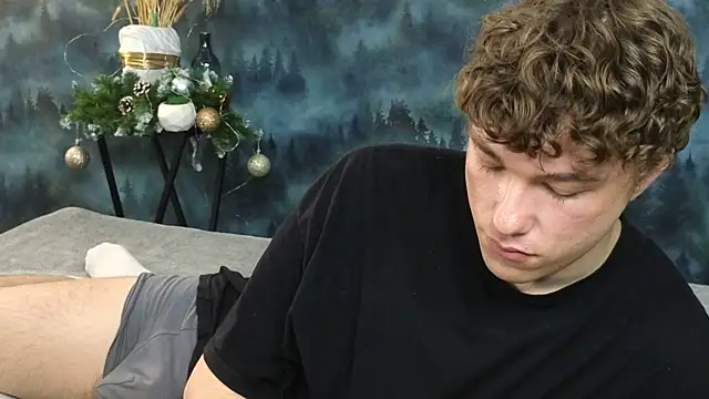 MarkShot  online show from December 18, 2025, 5:06 pm