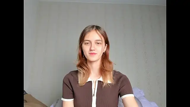 dreamy pollyyy online show from October 19, 2025, 7:27 pm