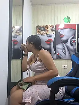 susan mooree online show from October 24, 2025, 6:18 pm