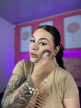 Snapshot of Megaan__More chatting on February 15, 2026, 2:45 am Megaan More online show from February 15, 2026, 2:45 am