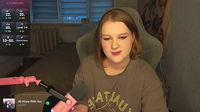 OliviaBlade online show from October 8, 2025, 1:12 pm