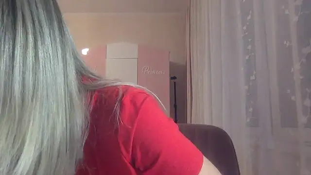 KarelliaStar online show from October 19, 2025, 3:04 pm