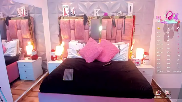 Snapshot of Charlotte_Landry__ chatting on November 14, 2025, 3:59 pm Charlotte Landry online show from November 14, 2025, 3:59 pm