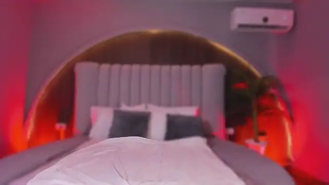 Snapshot of Isabellax21 chatting on February 13, 2026, 4:23 am Isabellax21 online show from February 13, 2026, 4:23 am