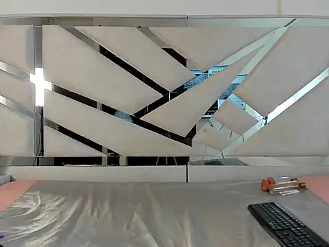 Kimberly TaylorX online show from November 30, 2025, 8:53 pm