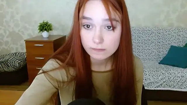 aFoxie online show from September 12, 2025, 7:57 pm
