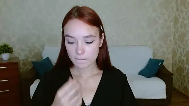 aFoxie online show from September 16, 2025, 6:42 pm