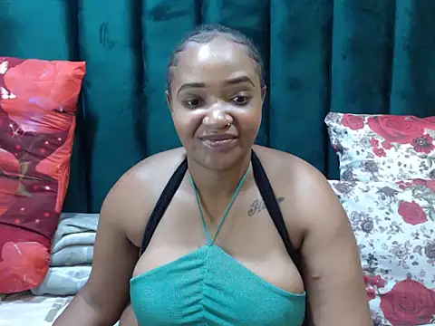 CandyBoobsxxxx online show from September 19, 2025, 6:23 pm