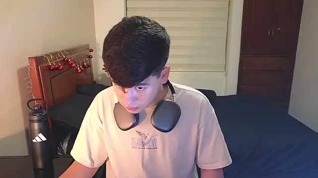 Snapshot of tightncuteass chatting on November 26, 2025, 2:11 am tightncuteass online show from November 26, 2025, 2:11 am