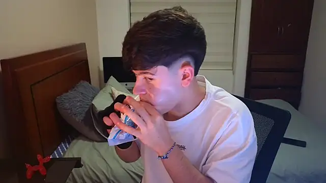 Snapshot of tightncuteass chatting on September 27, 2025, 12:50 am tightncuteass online show from September 27, 2025, 12:50 am