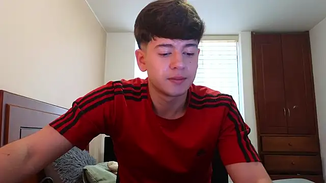 Snapshot of tightncuteass chatting on September 27, 2025, 9:32 pm tightncuteass online show from September 27, 2025, 9:32 pm