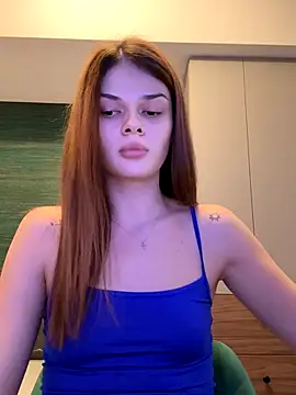 selenatress online show from September 26, 2025, 4:03 pm