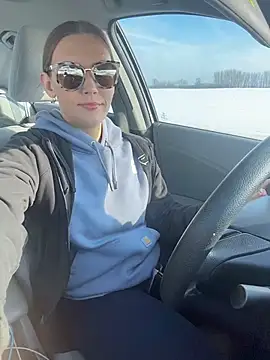 AllesandraLove online show from February 9, 2026, 3:32 pm