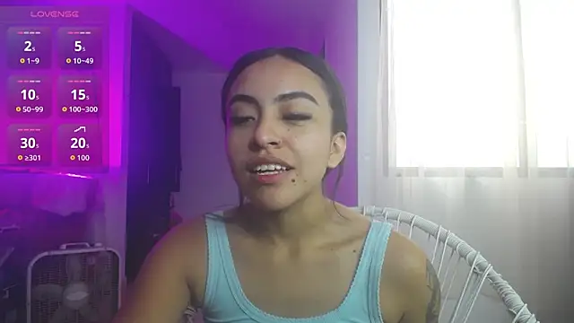 Snapshot of Leslie_Bussh_ chatting on June 2, 2026, 2:28 pm Leslie Bussh online show from June 2, 2026, 2:28 pm