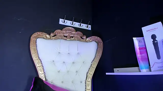 Bagiolett online show from November 27, 2025, 8:09 pm