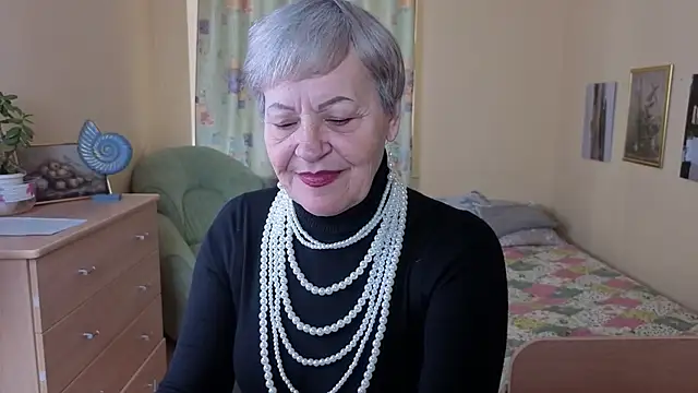 Freya Fable online show from October 2, 2025, 8:18 am
