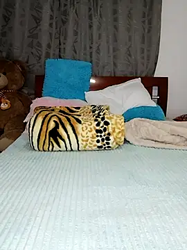 ZARAY 1118 online show from April 1, 2026, 11:34 pm