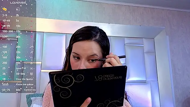 Lunabellee  online show from February 16, 2026, 8:07 pm