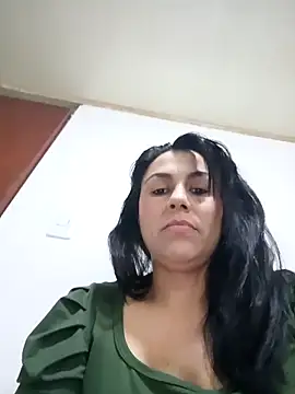 vanessa-titisM online show from November 8, 2025, 3:10 am