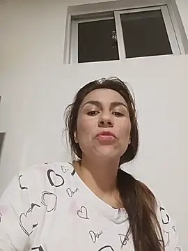 vanessa-titisM online show from July 25, 2026, 1:24 am