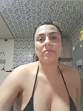 Snapshot of vanessa-titisM chatting on June 14, 2026, 12:51 am vanessa-titisM online show from June 14, 2026, 12:51 am