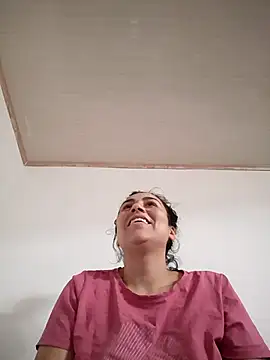 vanessa-titisM online show from October 25, 2025, 4:51 pm