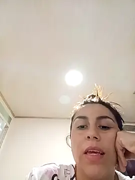 vanessa-titisM online show from July 16, 2026, 1:46 am