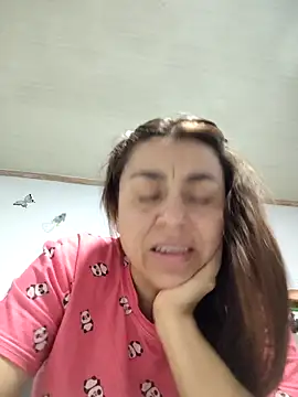 vanessa-titisM online show from April 15, 2026, 3:23 am