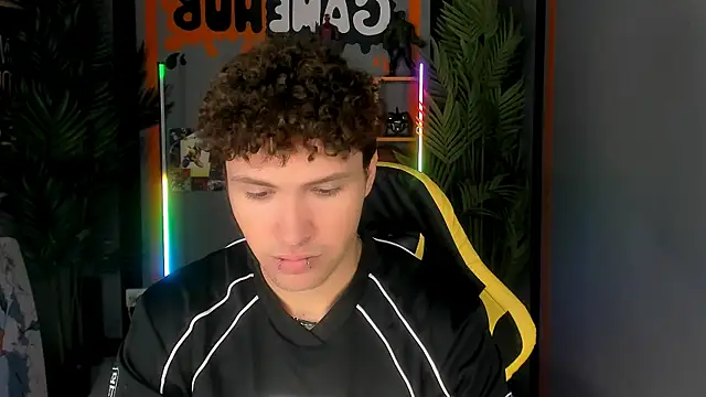 JonnyDarka online show from November 28, 2025, 8:25 am