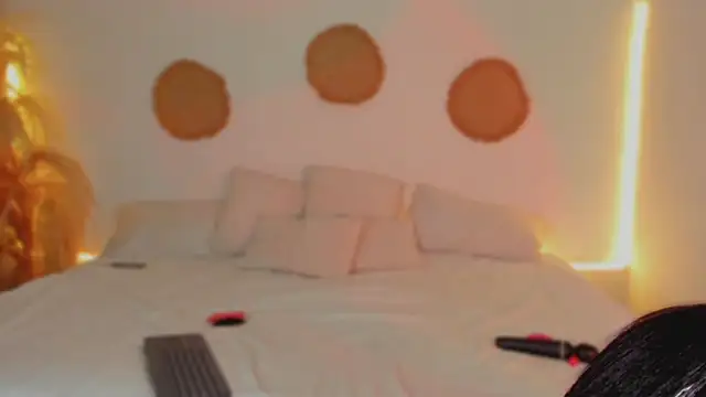 Snapshot of AliisonWells chatting on November 24, 2025, 9:26 pm AliisonWells online show from November 24, 2025, 9:26 pm