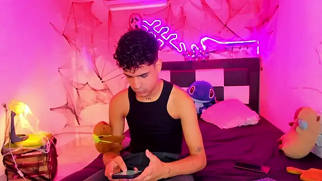 Lucky boys  X online show from October 30, 2025, 12:03 pm