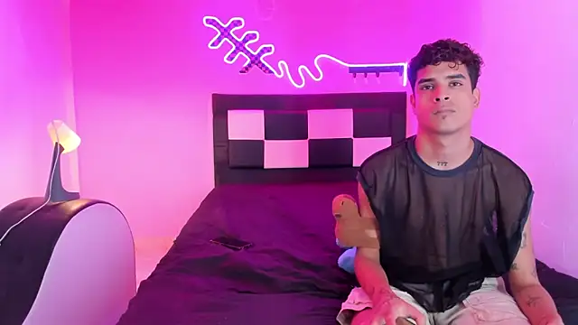 Lucky boys  X online show from December 21, 2025, 6:53 pm