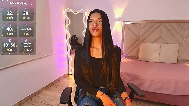 Miagates tay online show from October 22, 2025, 3:28 am