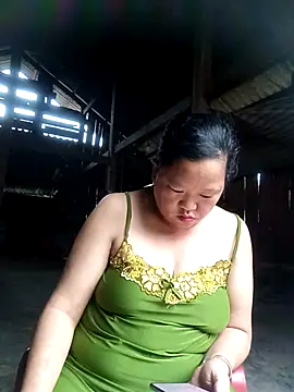 riso-00 online show from November 10, 2025, 9:03 am