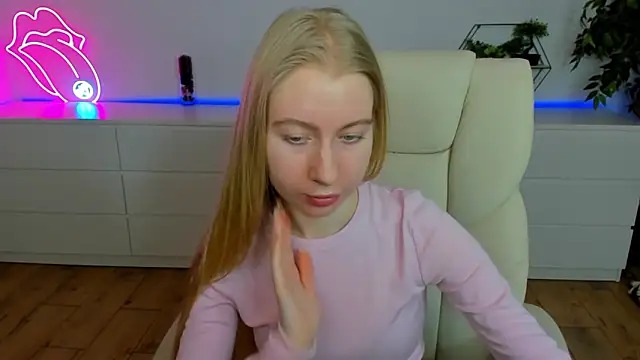 Alina Blonde online show from February 24, 2026, 6:36 am