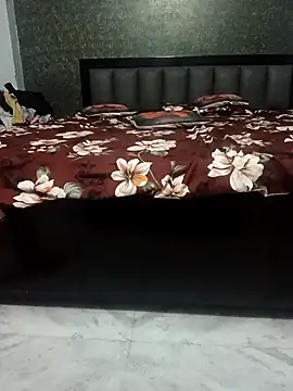 Neha Singh92 online show from September 25, 2025, 4:57 pm