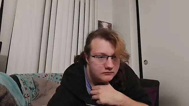 Snapshot of tbutchrat chatting on October 5, 2025, 6:15 am tbutchrat online show from October 5, 2025, 6:15 am