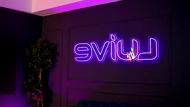 YuliaDesirevska online show from November 23, 2025, 7:57 pm